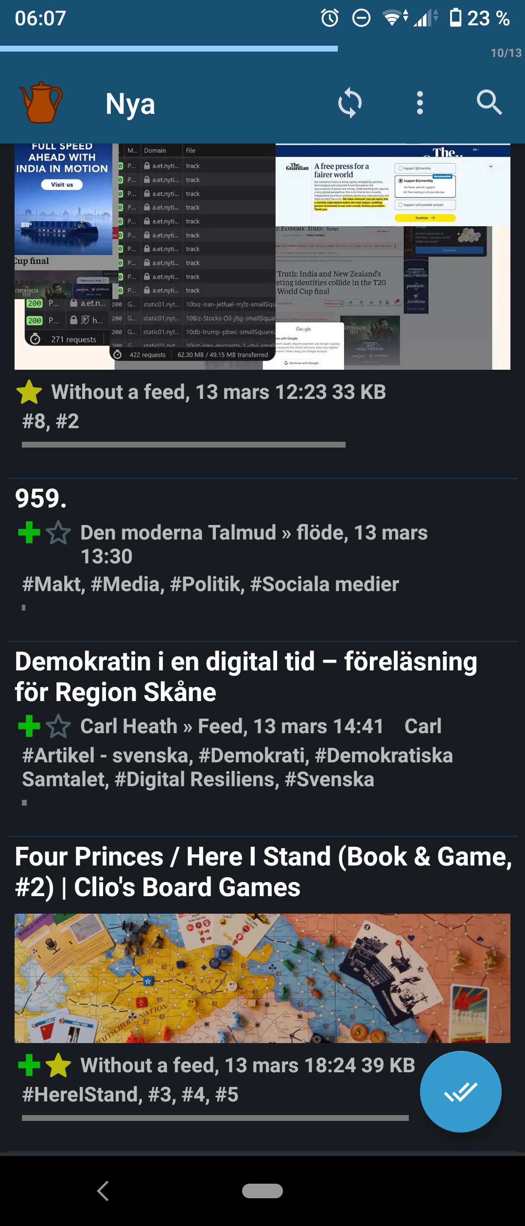 Artikellista fra en RSS-leser. Man ser en rad med overskrifter og noen få bilder derimellom.